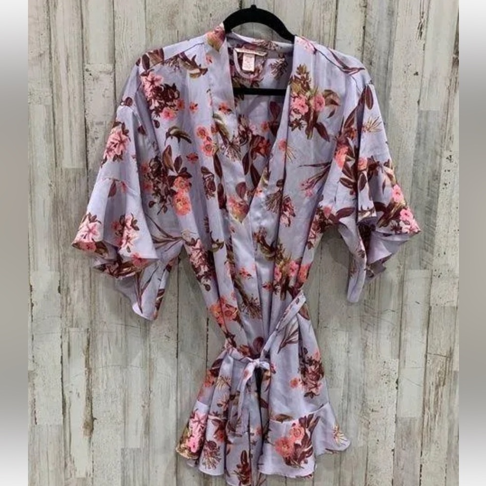 Victoria's Secret Lavender Purple Floral Robe